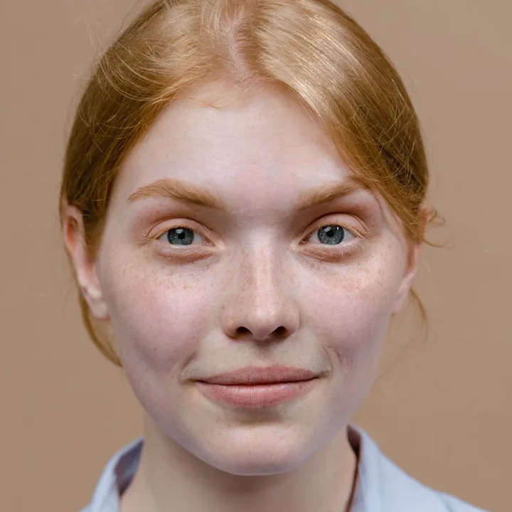 Model Erin wearing the selected frame